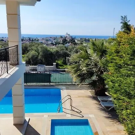 Deniz Manzarali Korunakli Oezel Havuzlu Lueks クシャダス